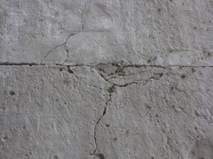 Обеспыливание и упрочнение бетонного пола